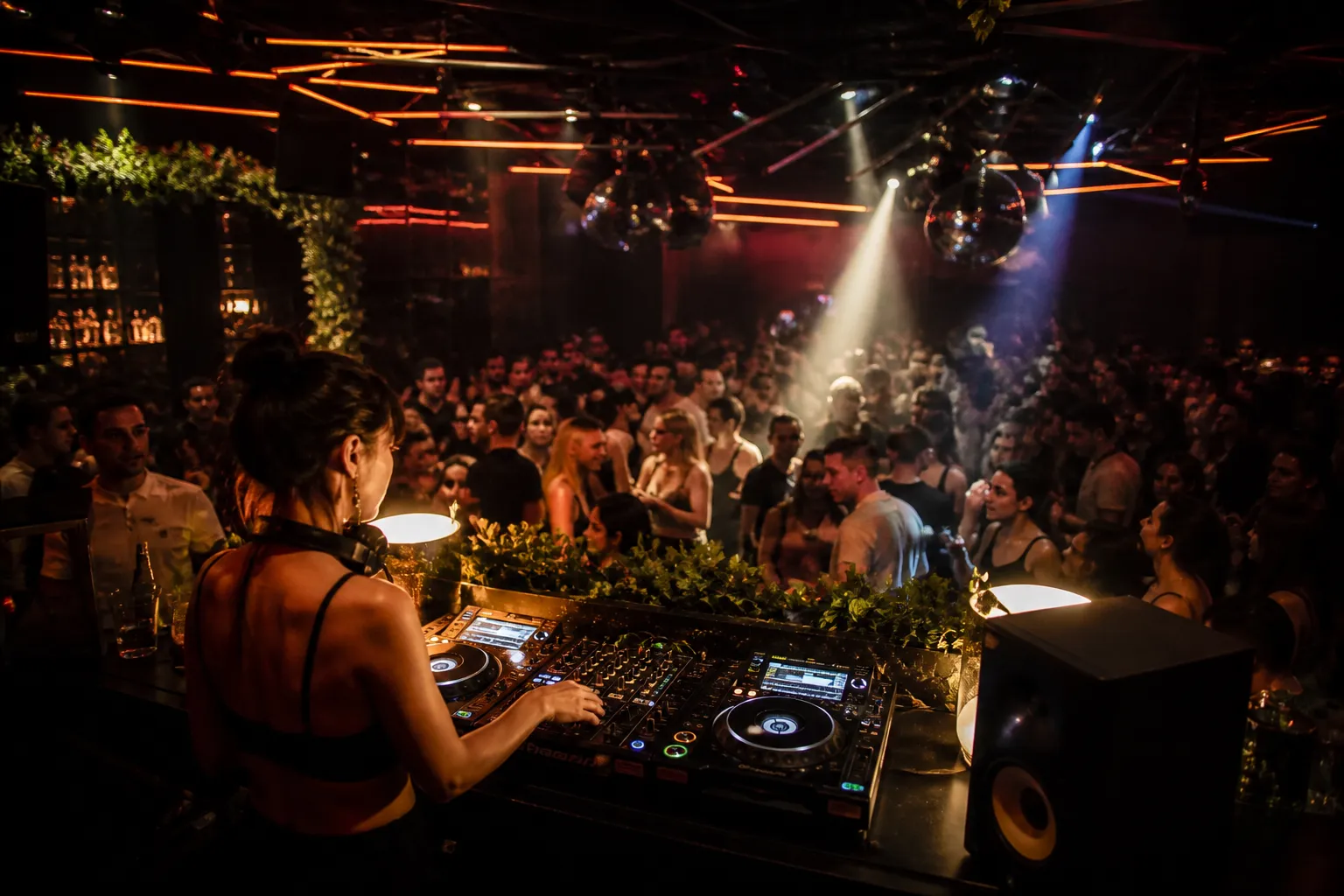 NYC sexiest clubs guide