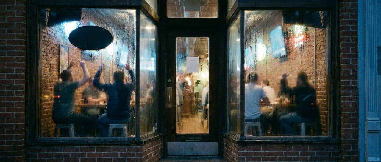 The Uptown Sports Bar Where Knicks Playoff Nights Feel Like Family Dinner - scene