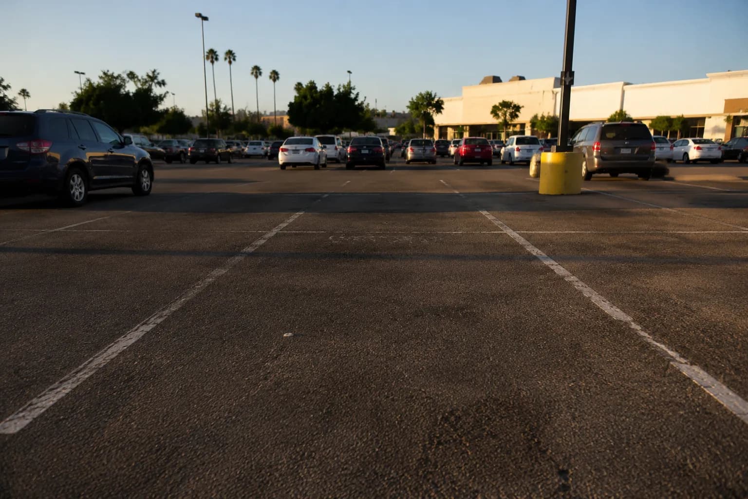 Parking lot on Sepulveda Boulevard in Culver City during late afternoon