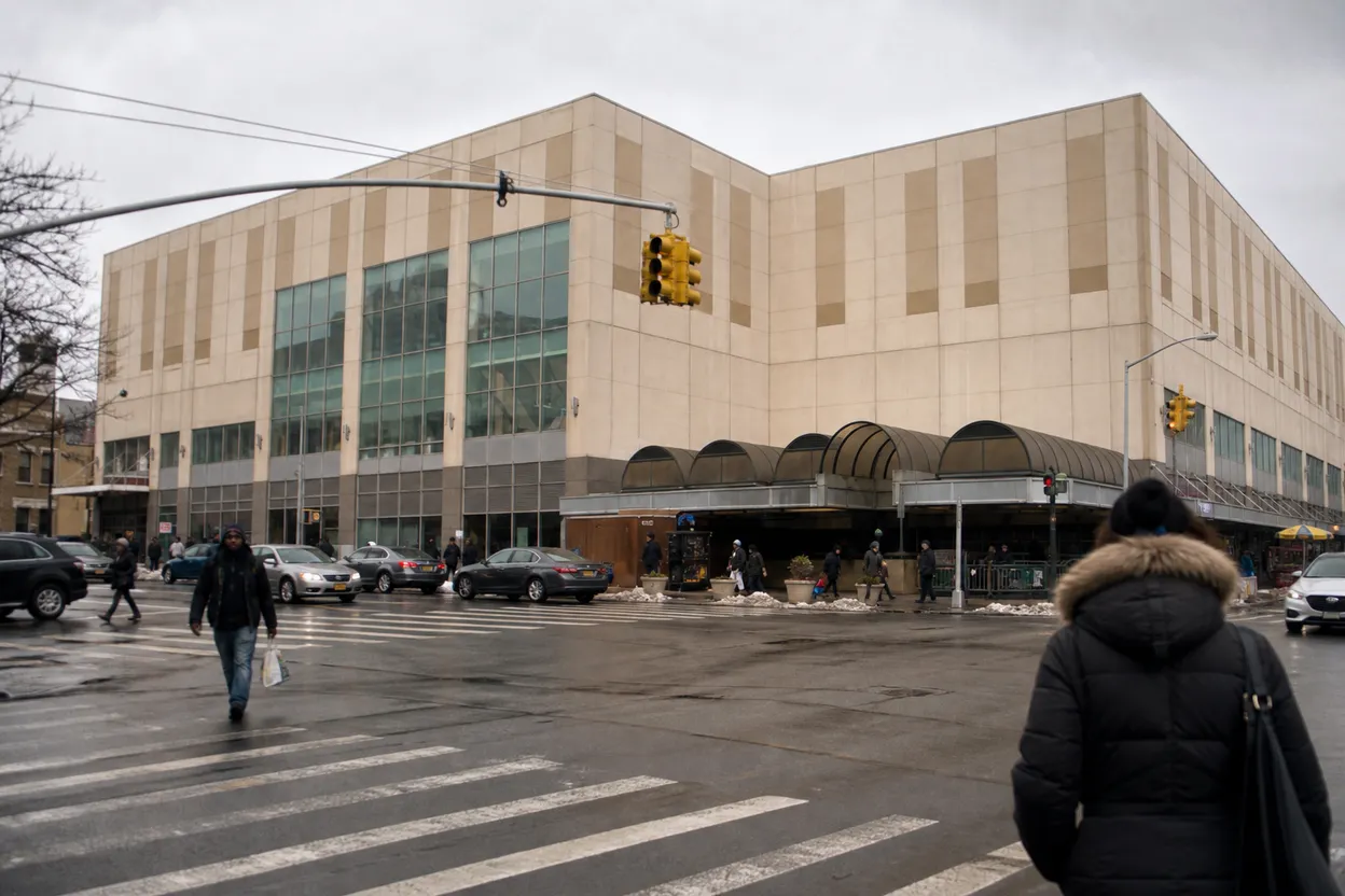 Cover scene for Jamaica Center Arts Walk: A Queens Errand Route With Murals and Lunch