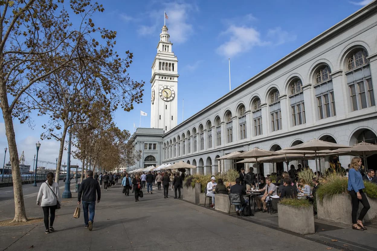 Cover scene for ellar coltrane guides Ferry Building restaurants for foggy Friday lunch