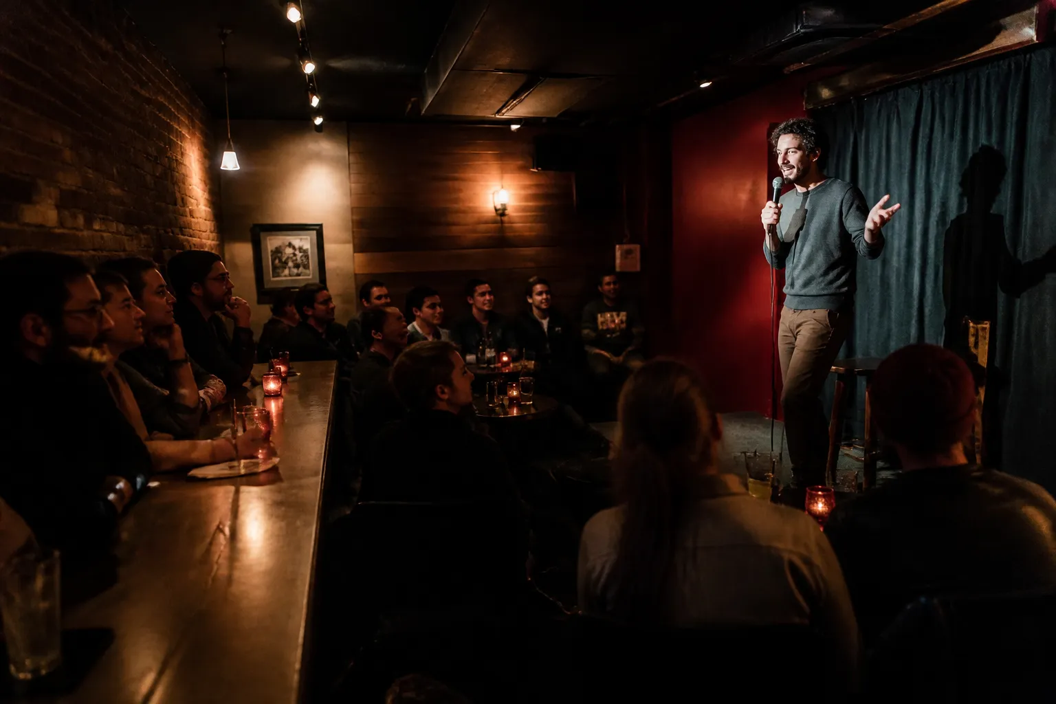 Local scene for tom segura: NYC Bars Hosting Stand-Up Open Mic and Showcase in NYC