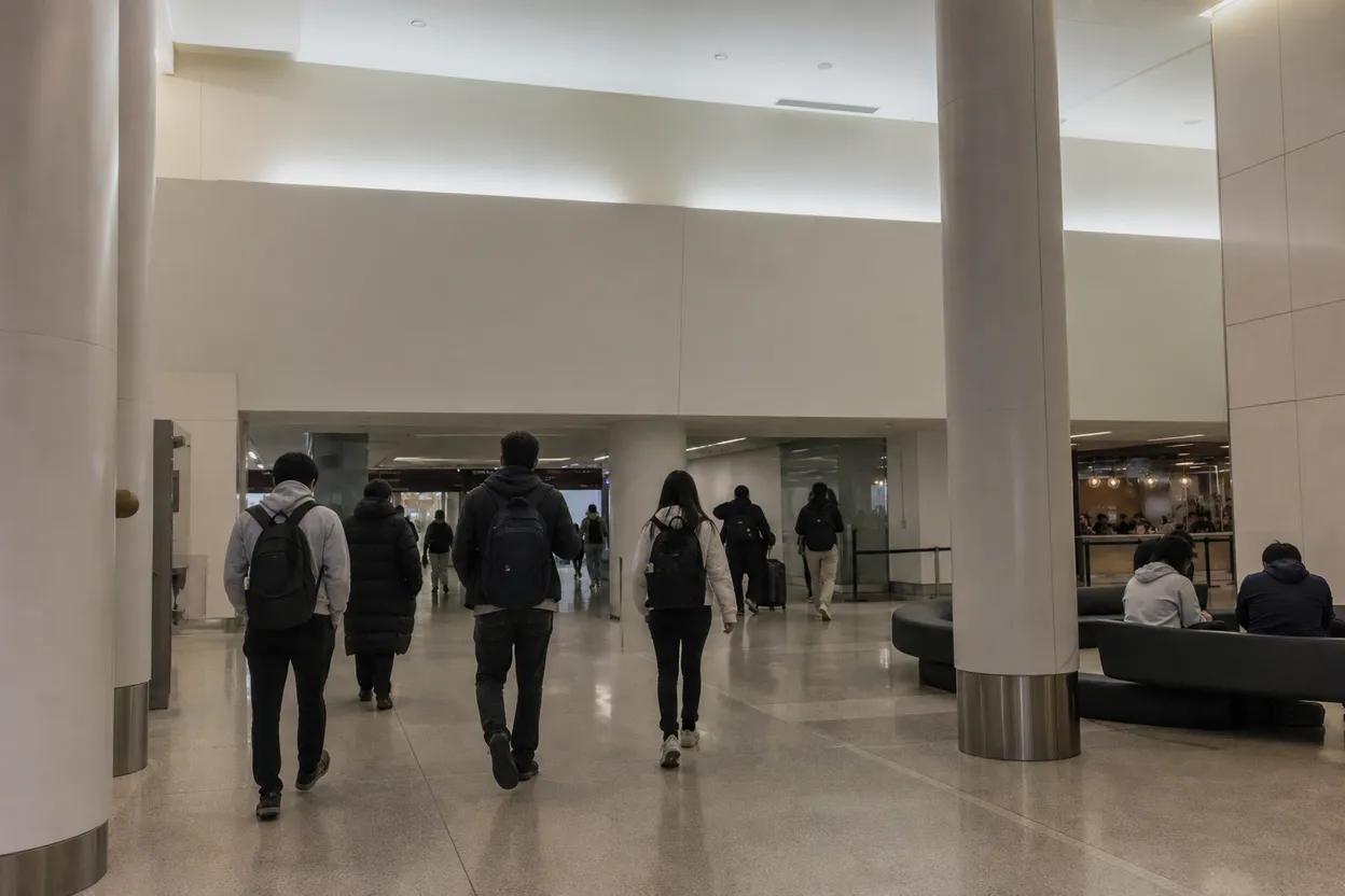 San Francisco experience scene for Understanding KLM Dubai Riyadh Flight Suspension: San Francisco Student Travel Resources