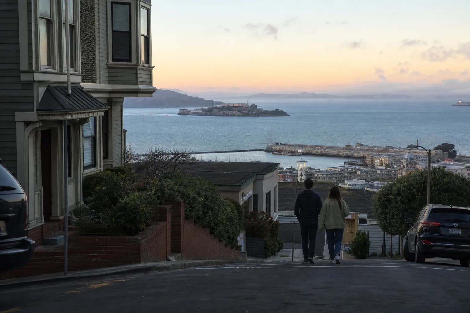Distinct real-scene reference image for SF: jesse eisenberg: SF local plan that stays flexible