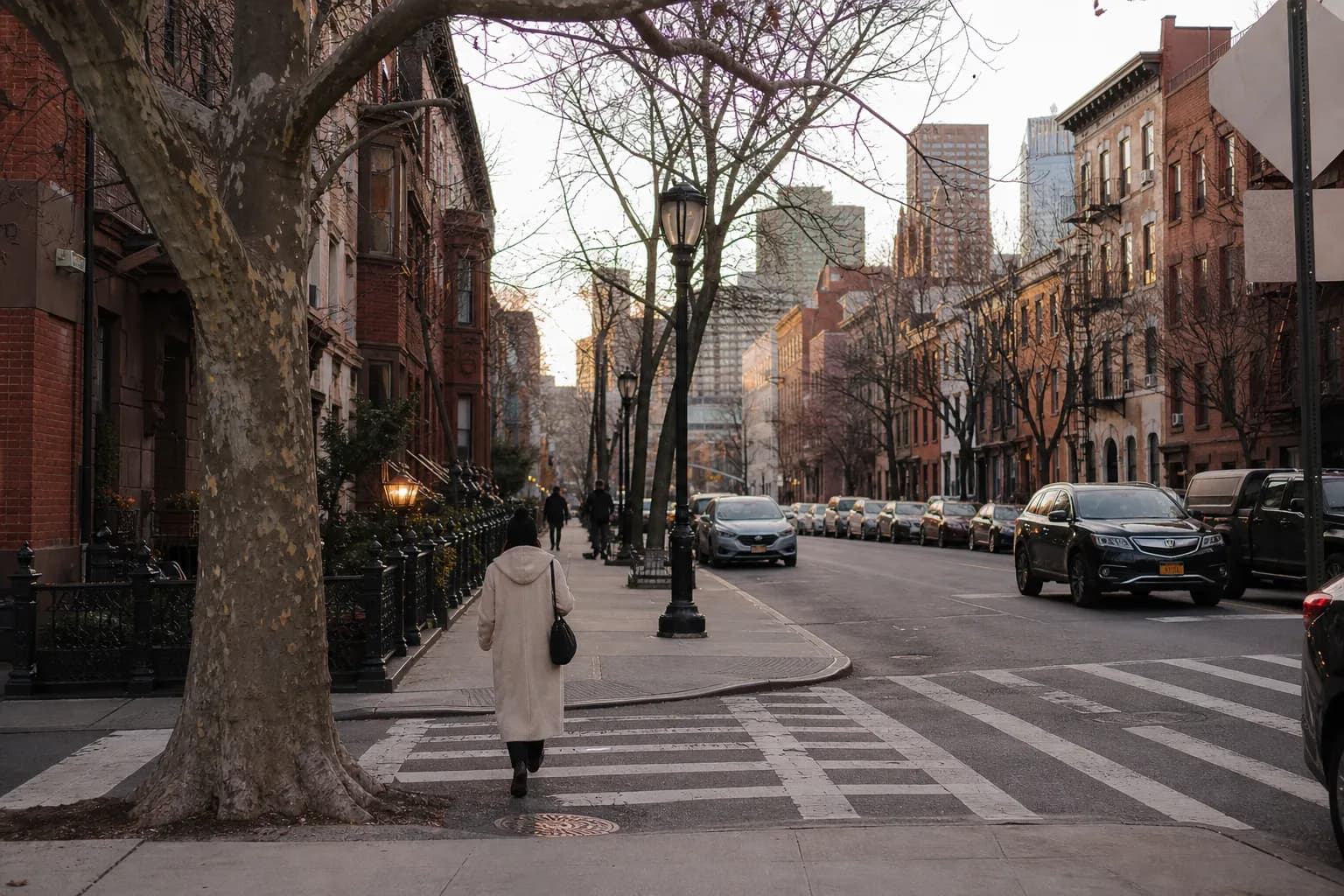 Distinct real-scene reference image for NYC: natalie harp: NYC odd errand route with real backups