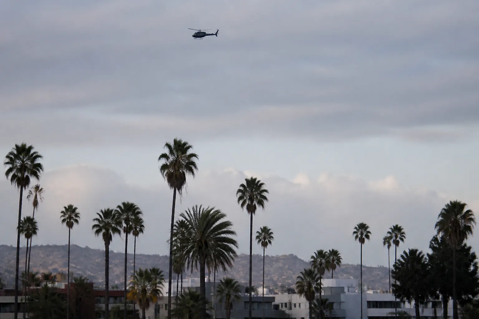 Distinct real-scene reference image for LA local plan around helicopter