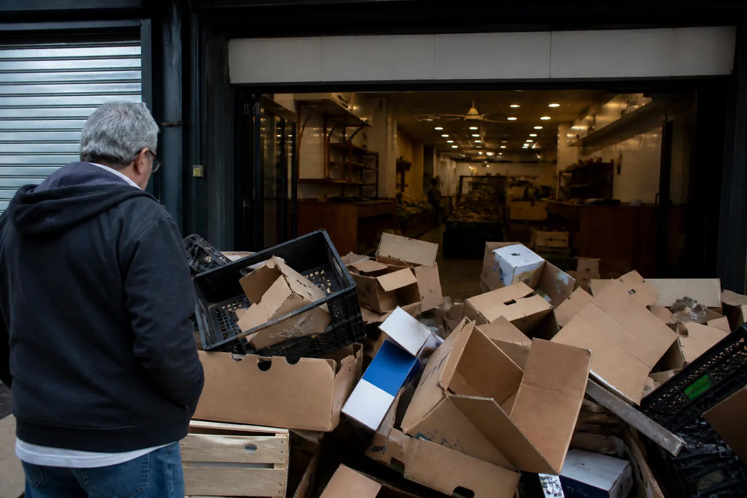 Distinct real-scene reference image for NYC local plan around modesto o'brien's market closing