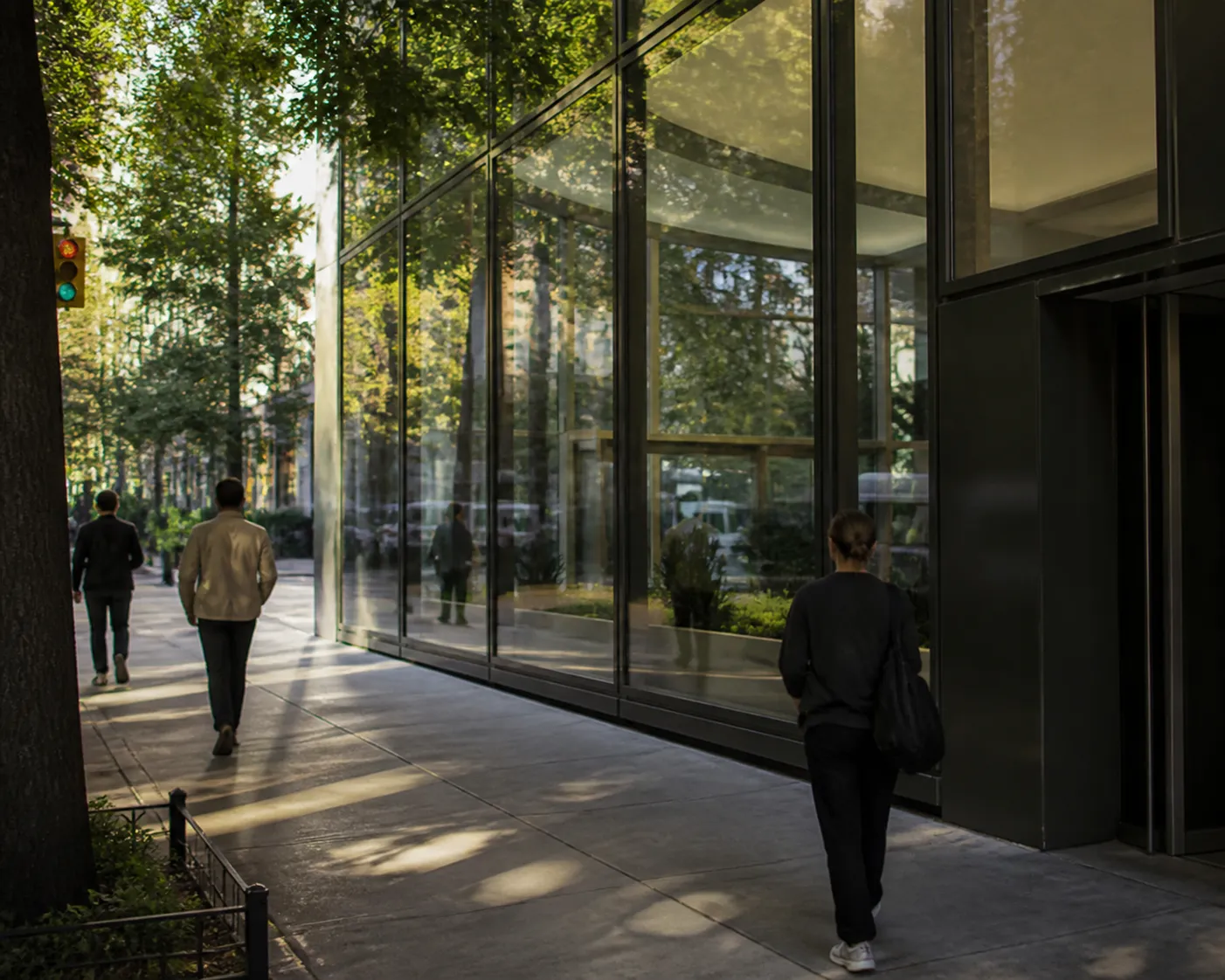 Distinct real-scene reference image for NYC: google store: NYC tech errand coffee walk route