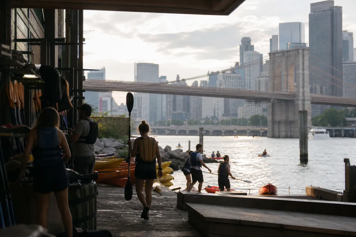 NYC experience scene for Kayaking at Brooklyn Bridge Park: A Free Morning Plan Before the Heat
