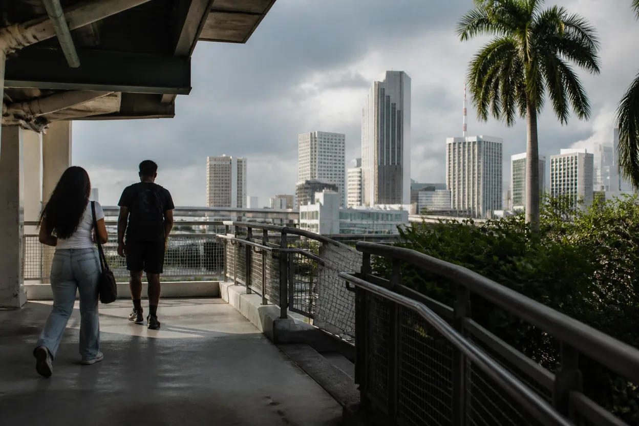 Practical city scene for katseye movie: A Low-Stress Miami Weekend Route