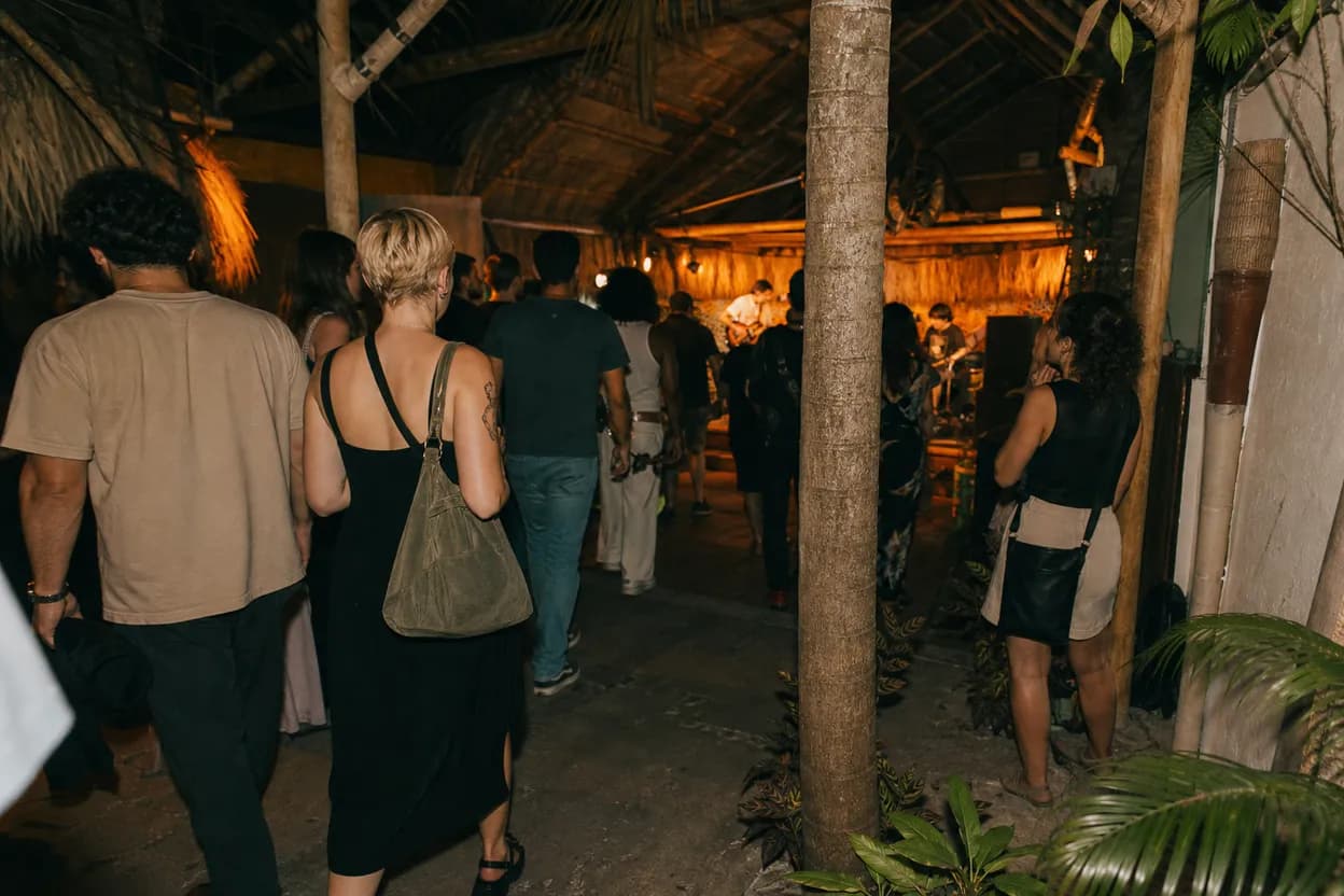 Miami experience scene for tommy detamore: Miami Local Context and Practical City Guide