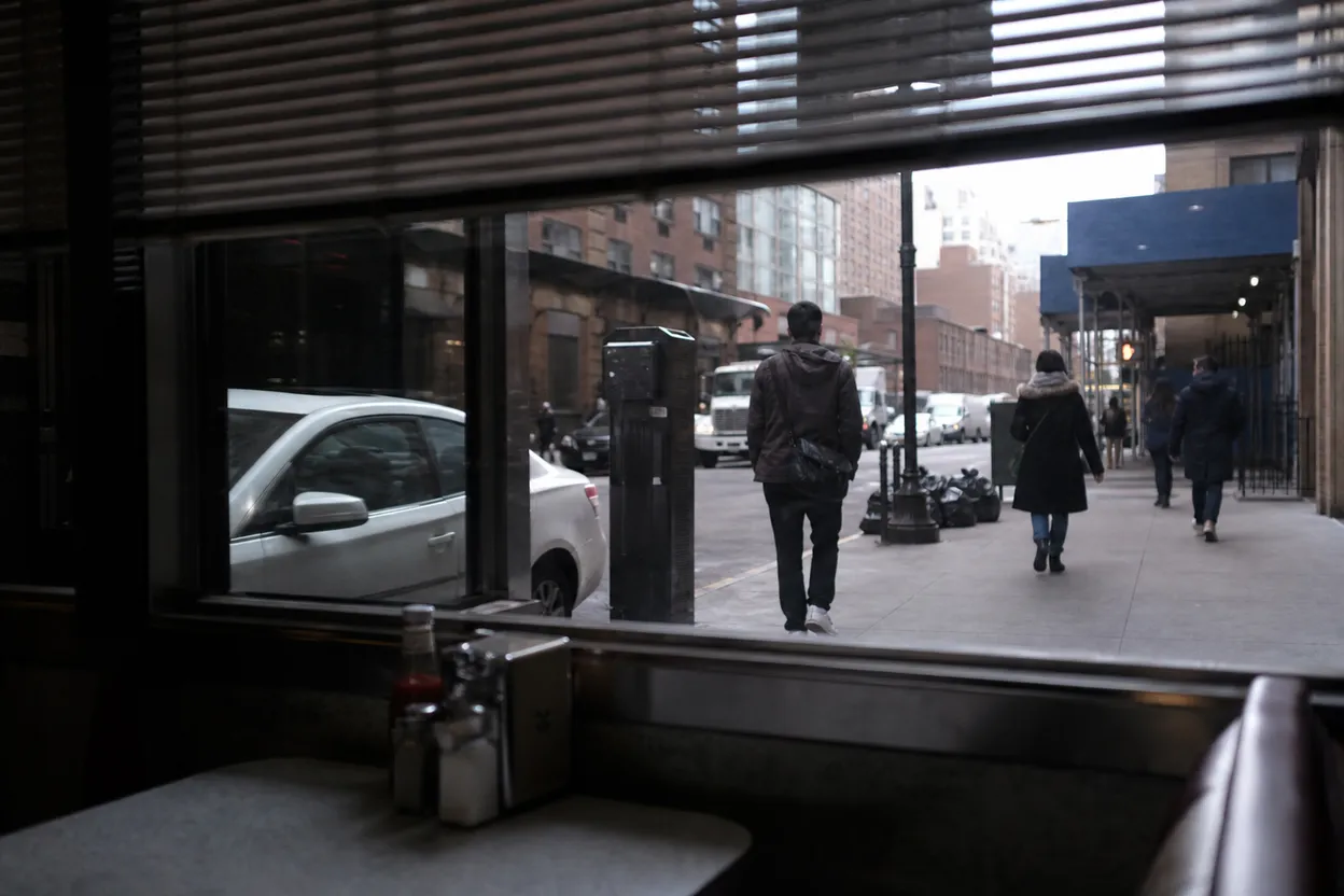 NYC experience scene for Kjun for a Korean-Cajun Restaurant Week Dinner Near Murray Hill Offices