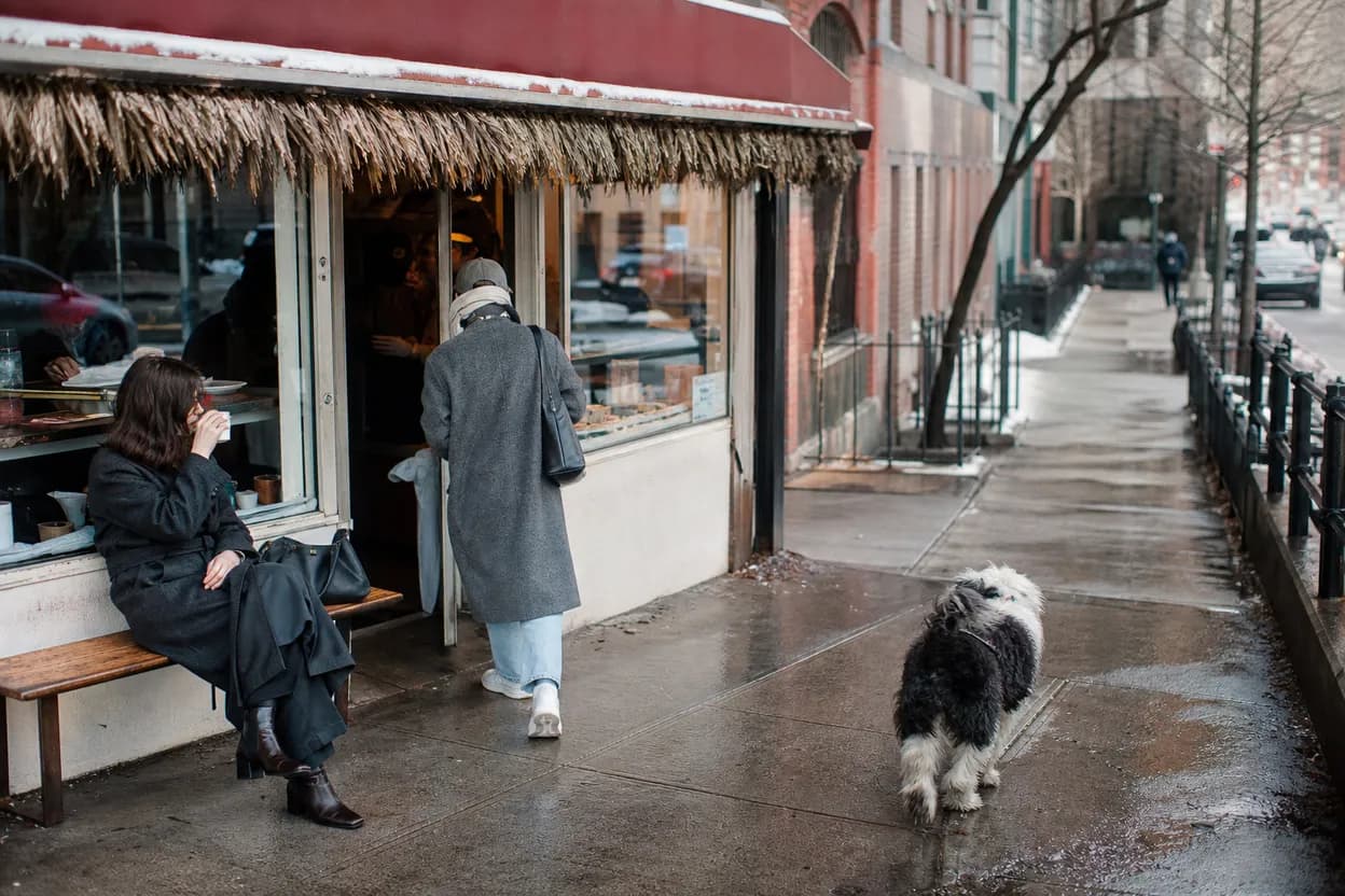 NYC experience scene for L'Appartement 4F in Brooklyn Heights: A Croissant-and-Coffee Morning for Ferry Commuters