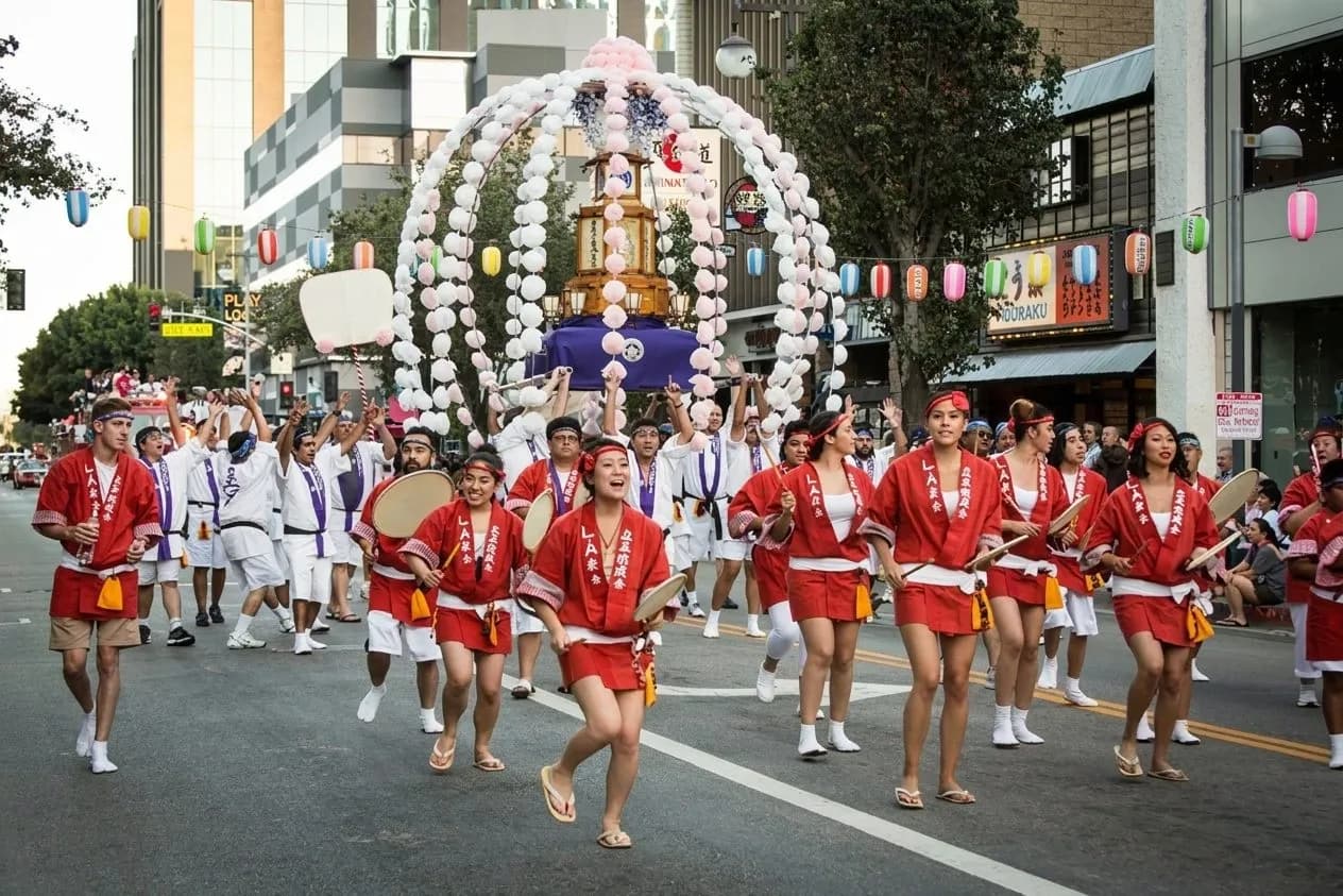 Festivalgoers walking through Little Tokyo during Nisei Week