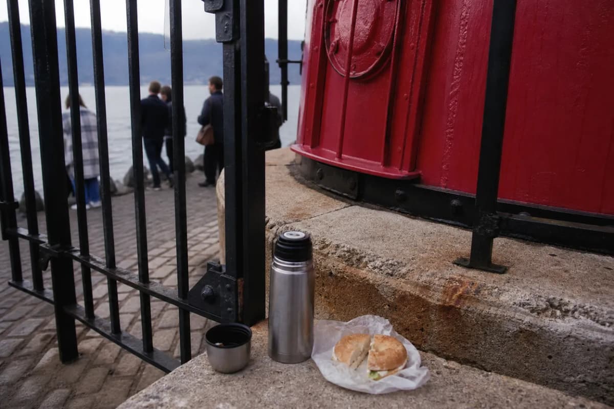 Editorial detail for Little Red Lighthouse Walk: A Free Hudson River Plan Below the Bridge