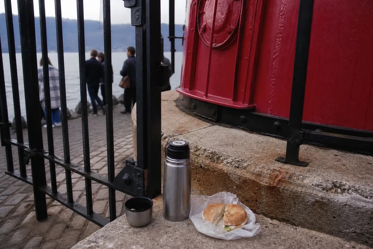 Editorial detail for Little Red Lighthouse Walk: A Free Hudson River Plan Below the Bridge