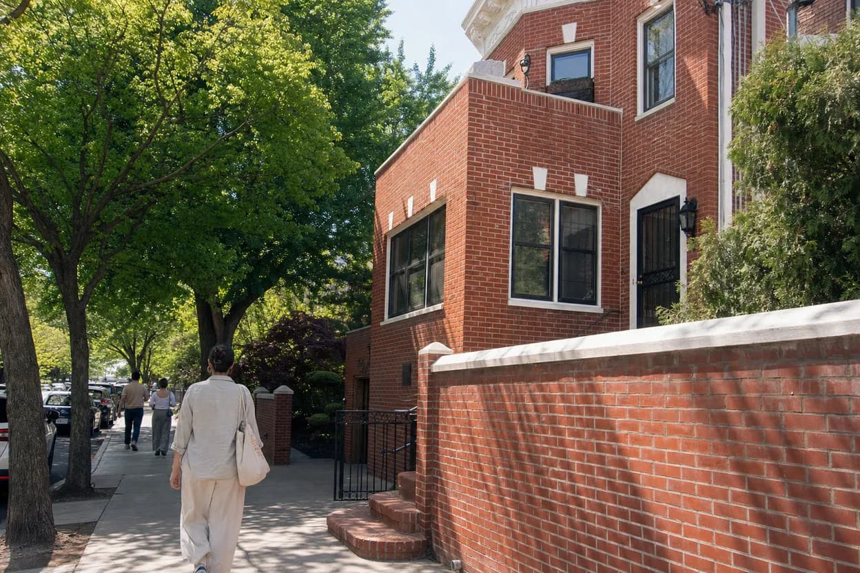 NYC experience scene for Louis Armstrong House Garden: A Corona Music Detour Before Dinner
