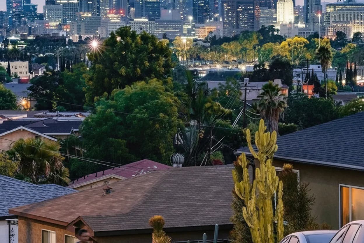 Los Angeles experience scene for martha reeves: Los Angeles Bars and Night Out Guide
