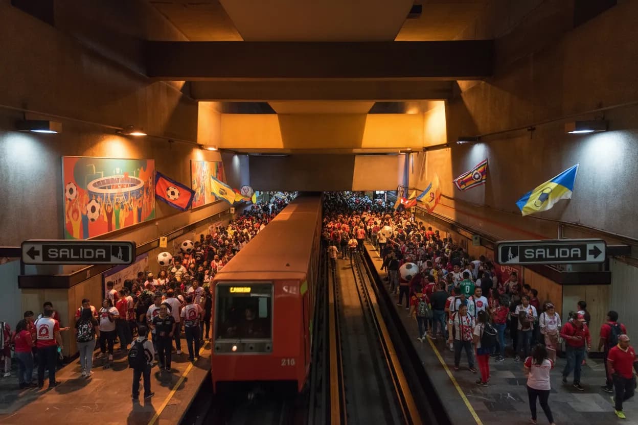 Mexico City Tacos Azteca Metro Plan route image