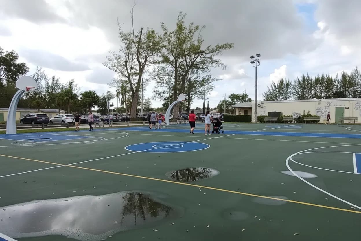 Miami experience scene for Michael Strahan free football clinics: Miami Local Decision Guide