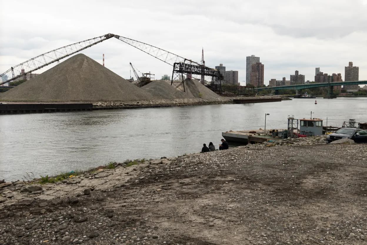 Cover scene for Mott Haven Waterfront Loop: Arches, Art, and a South Bronx Pause