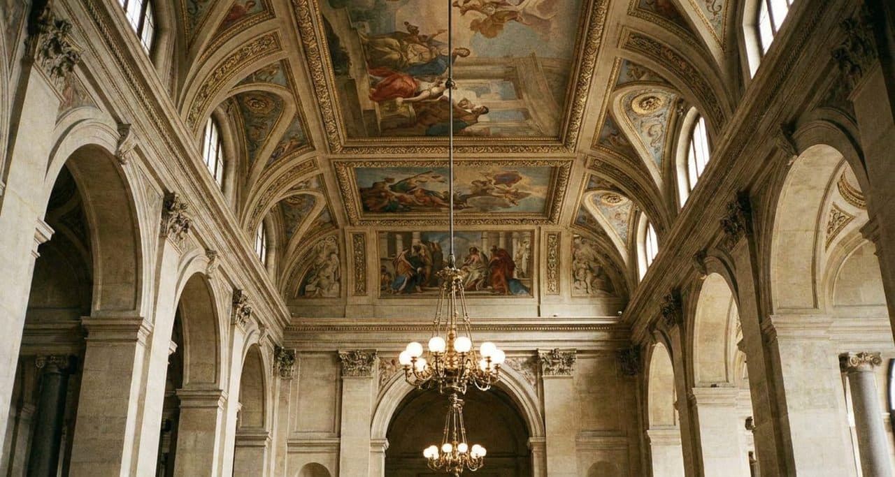 The Rose Reading Room's Painted Ceiling Is Free to Visit Anytime - scene