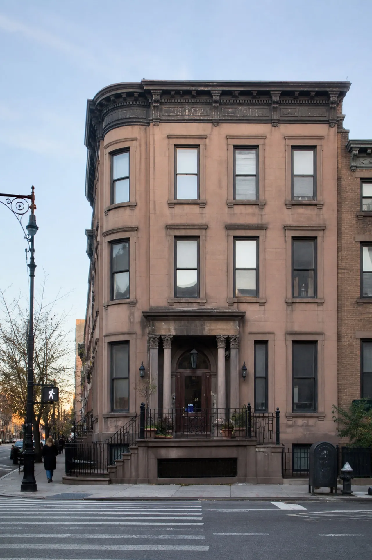 Brooklyn corner building at a major junction