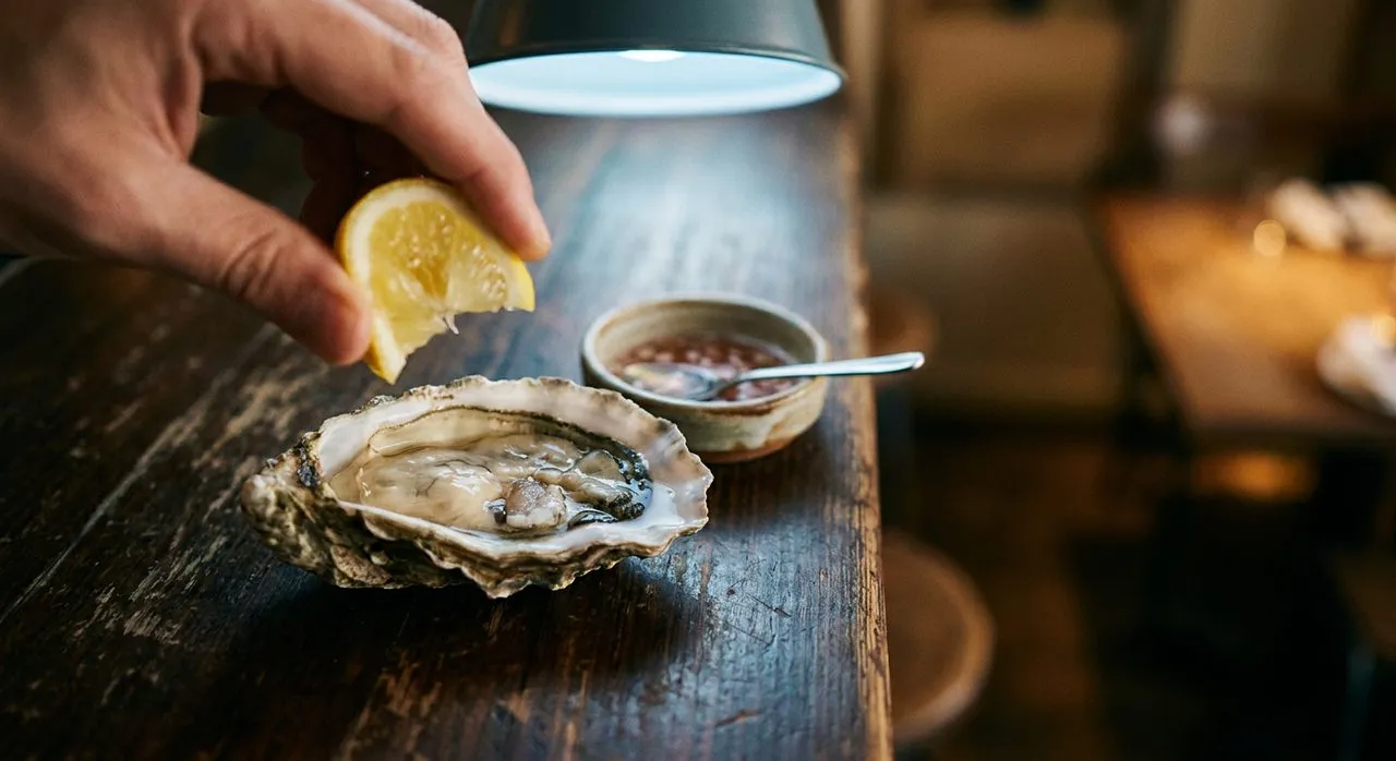 Dollar Oyster Happy Hours Across Manhattan and Brooklyn