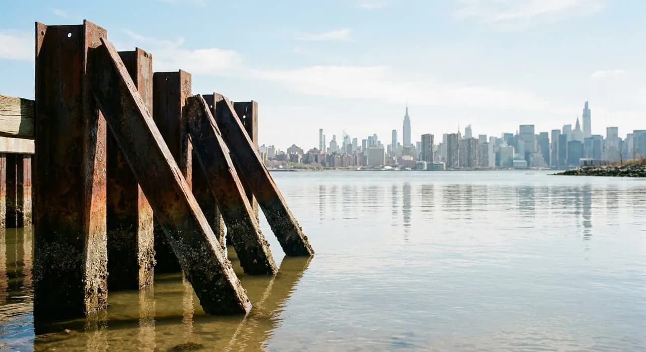 A Waterfront Walk from Greenpoint to Williamsburg After Work