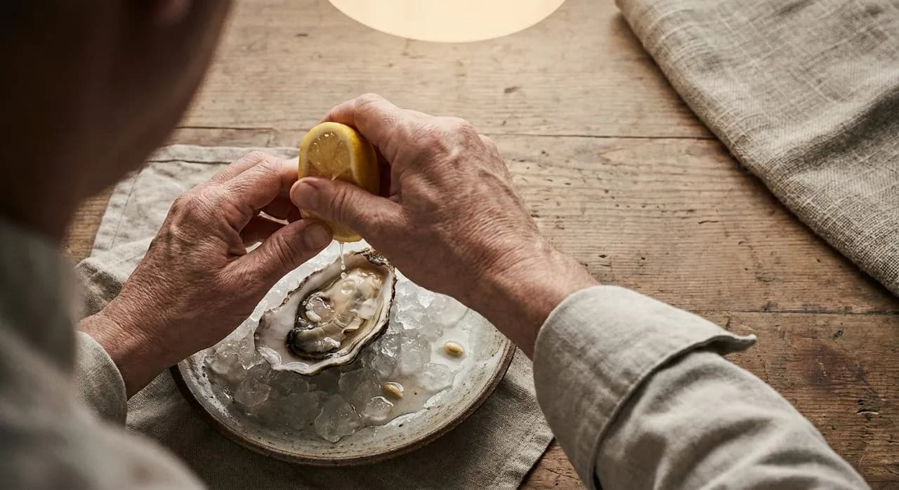 Tribeca Oyster Bar Counters for the Solo Slurper