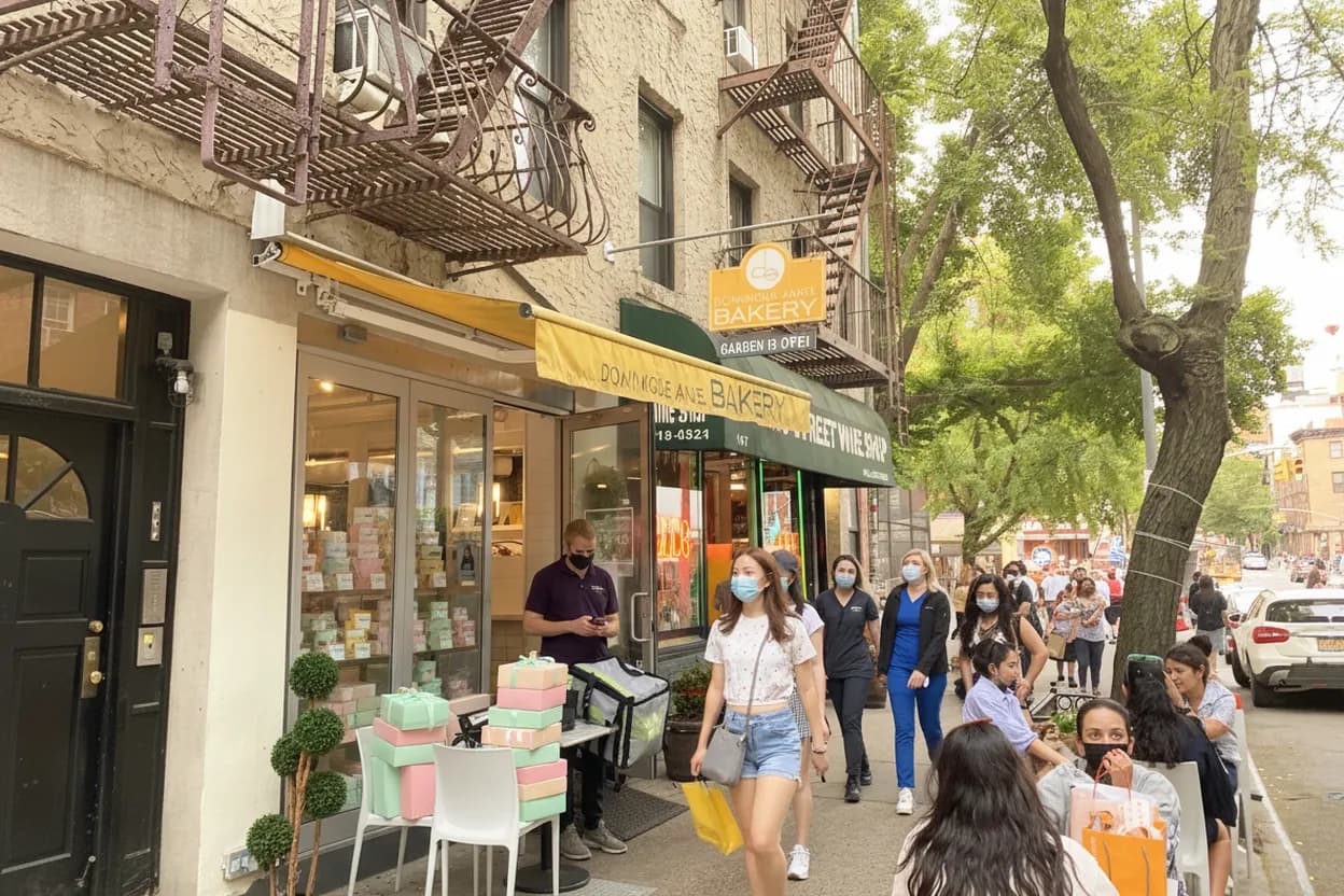 SoHo bakery start for a pink dessert route