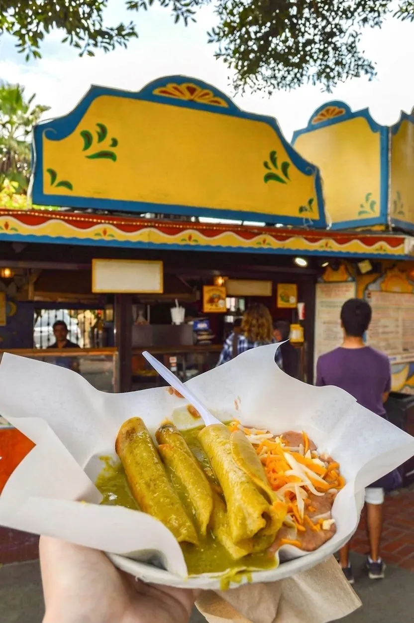 Taquitos with avocado sauce at Cielito Lindo on Olvera Street