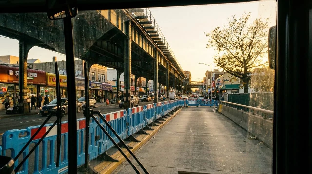 Q60 Bus LaGuardia Terminal Loop and Ditmars Boulevard Transfer: A Fresh Field Note