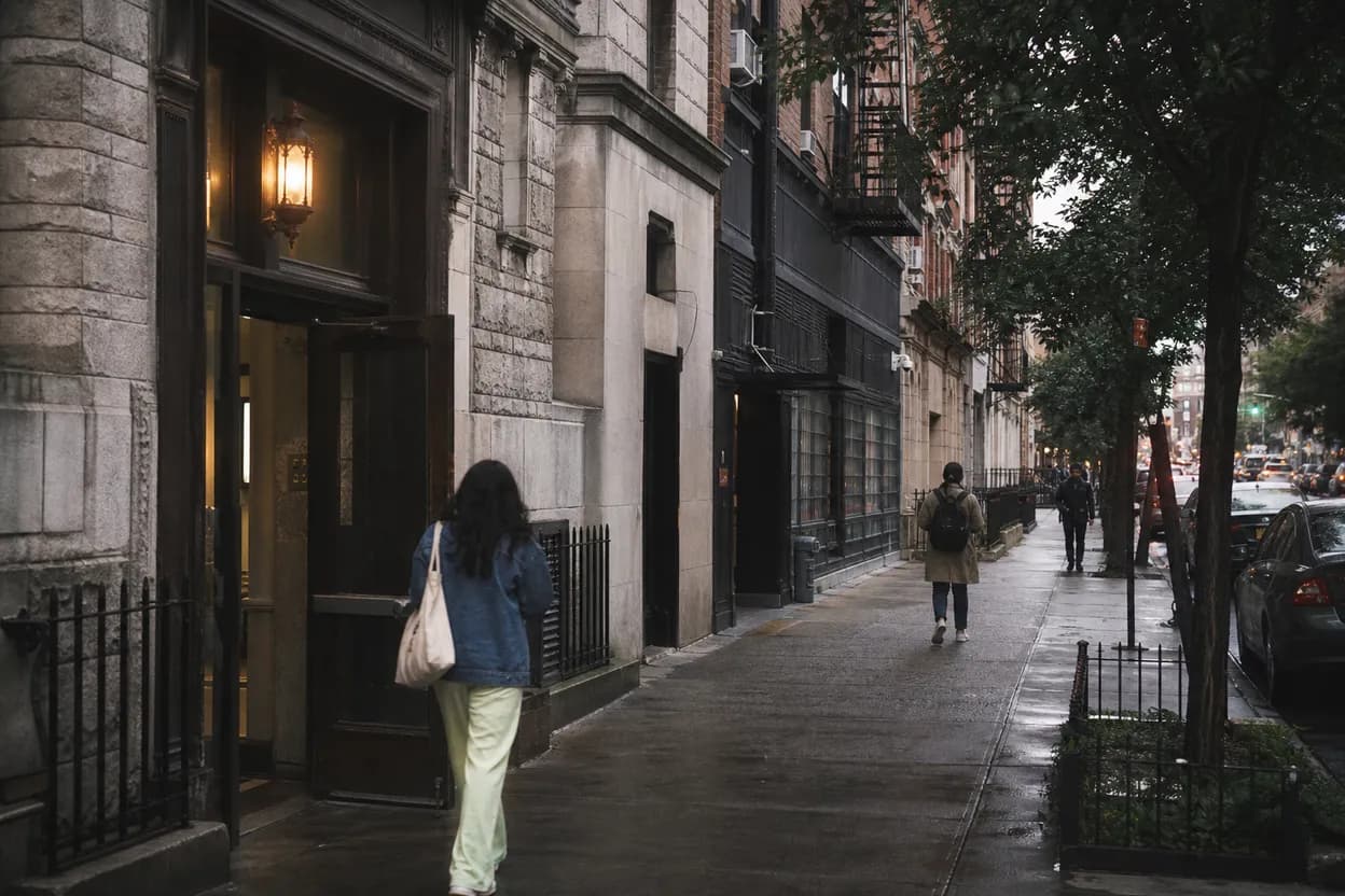 NYC experience scene for Seward Park Library Reset: A Lower East Side Study Plan With Food Nearby