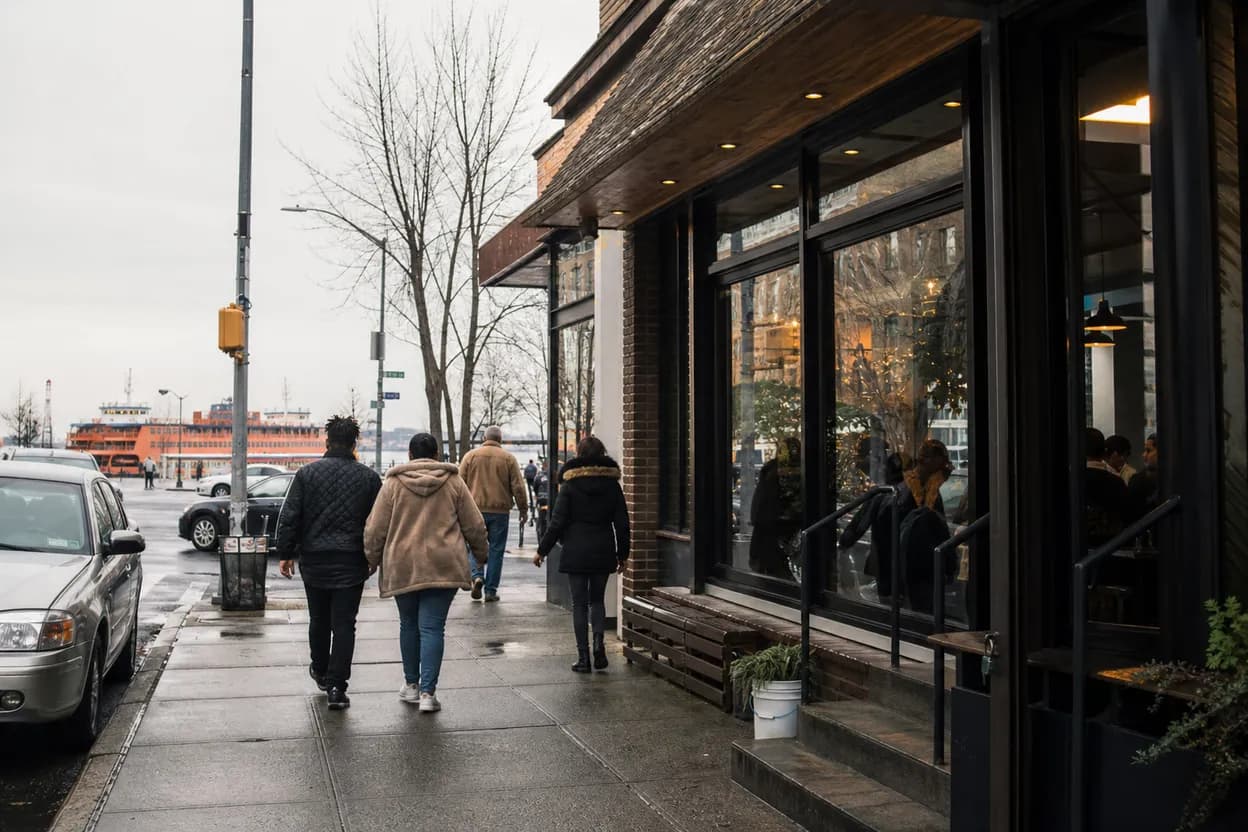NYC experience scene for Shaw-naé’s House After the Ferry: A Staten Island Soul-Food Dinner Plan