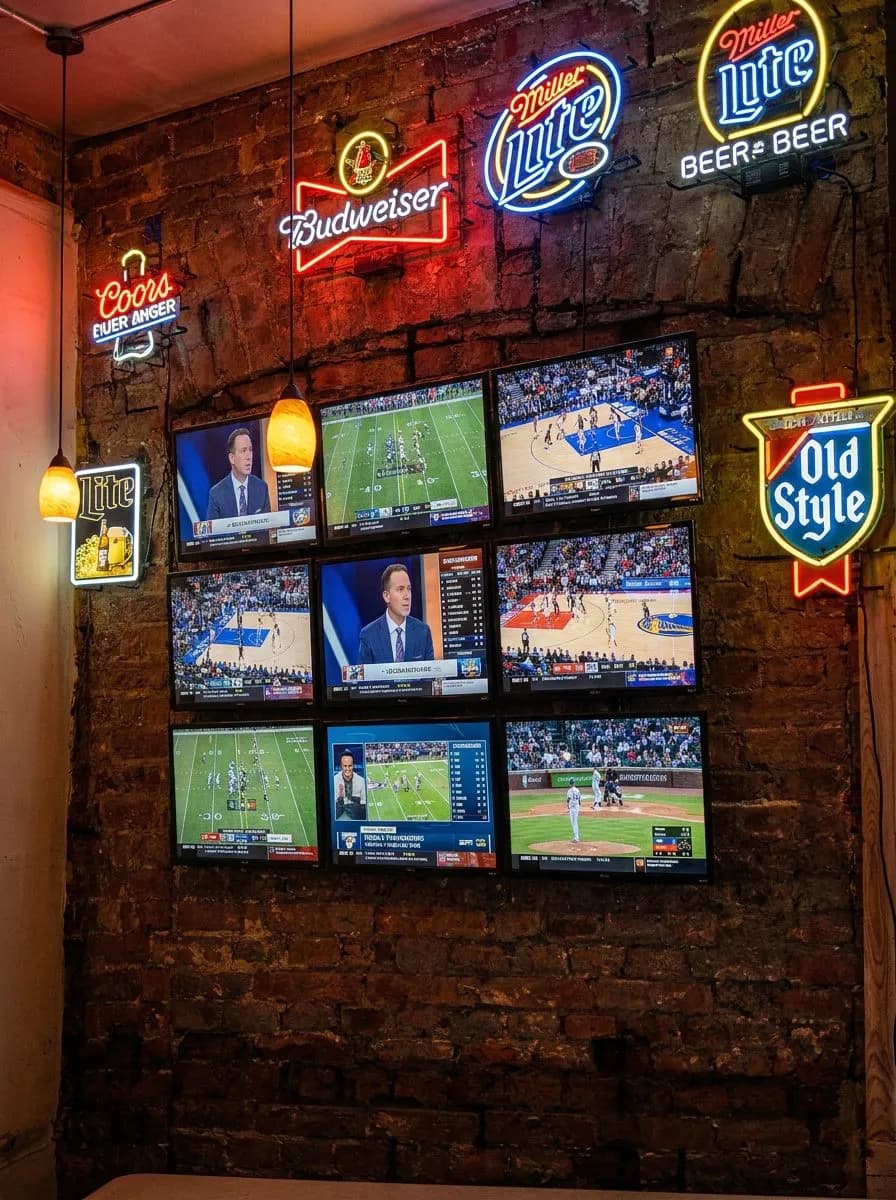 Sports Bars in Hell's Kitchen with Multiple Screens and Wings