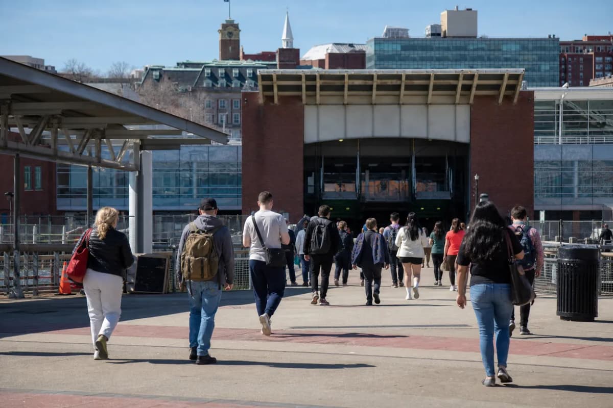 NYC experience scene for Staten Island Ferry Study Test: Can a Harbor Commute Work Before Class?