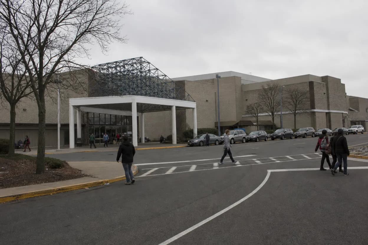 Cover scene for Staten Island Mall: A Rain-Proof Backpack and Shoe Run for Families