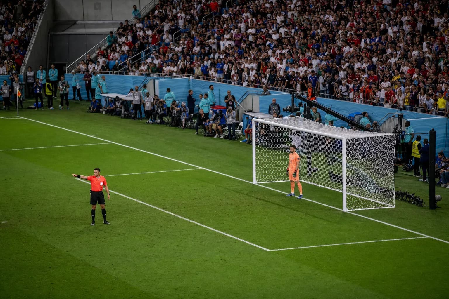 Bright World Cup match-day scene in New York · New Jersey.