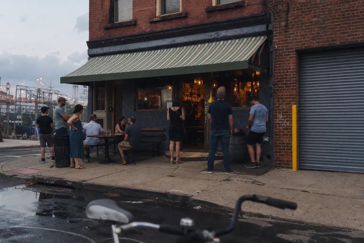 Cover scene for Sunny's Bar in Red Hook: A Ferry-Friendly Night When Midtown Is Too Much