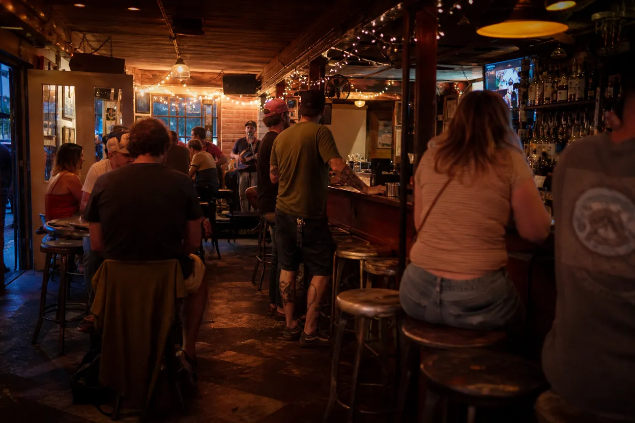 NYC experience scene for Sunny's Bar in Red Hook: A Ferry-Friendly Night When Midtown Is Too Much