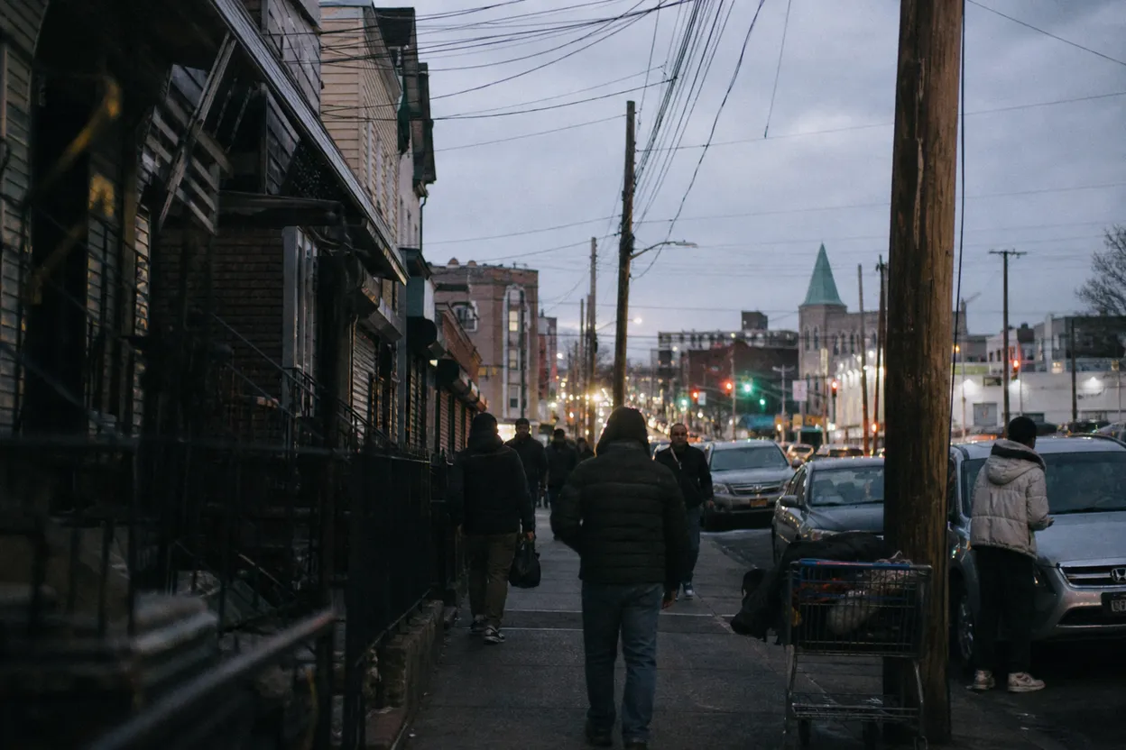 Cover scene for Tompkinsville Ferry Pause: A Staten Island Walk Before Dinner