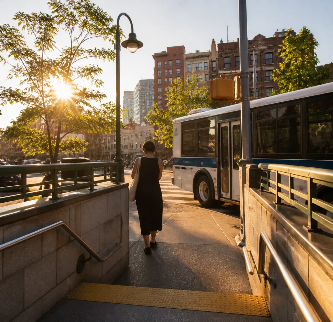 Cover image for Weather Heat Wave: NYC Car-Free Bronx Weekend Beyond The Zoo And Botanical Garden in NYC.