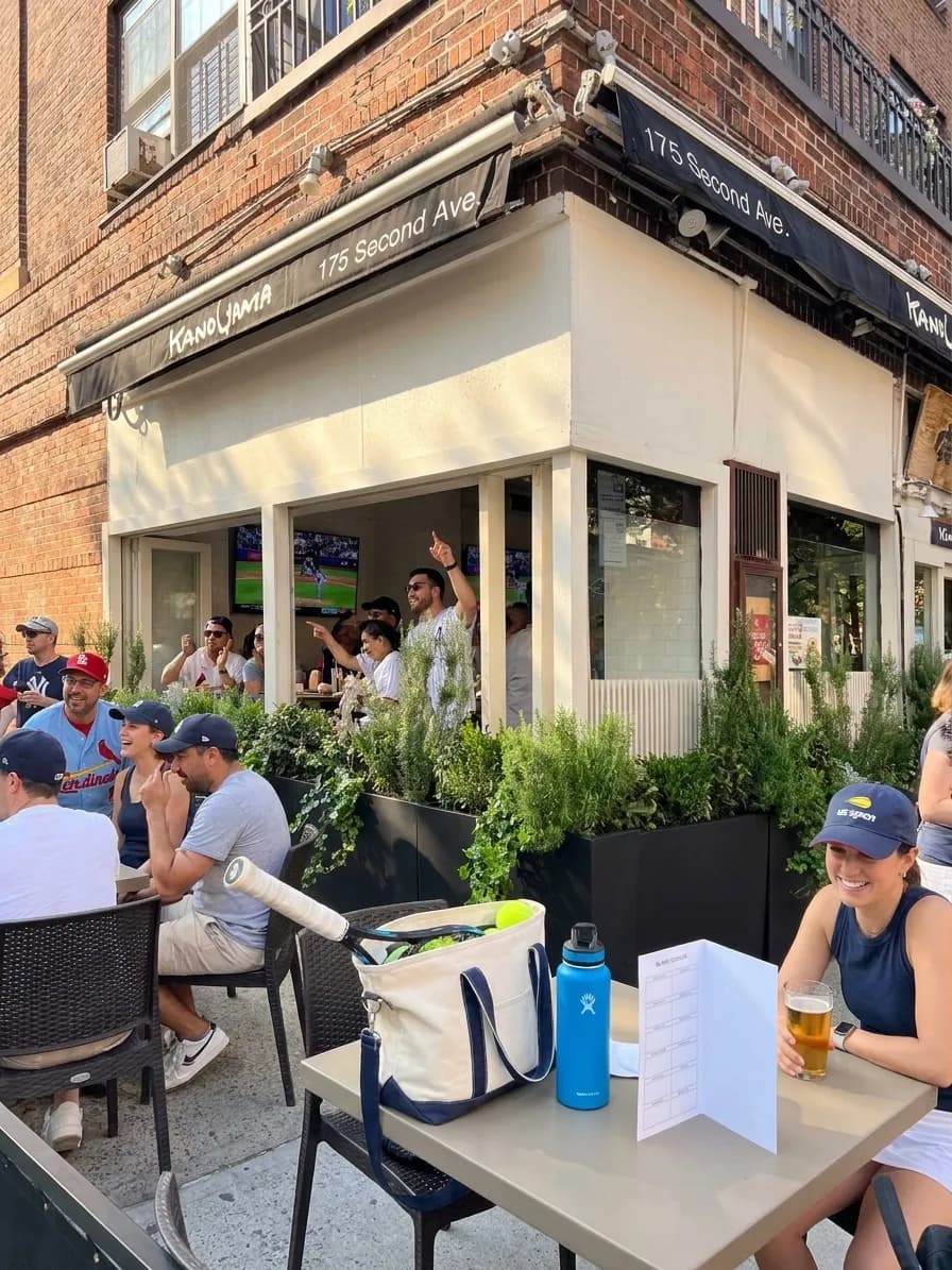 A bright Queens local-life scene connected to Cardinals vs Yankees Watch Parties: Bronx Bars Before US Open.