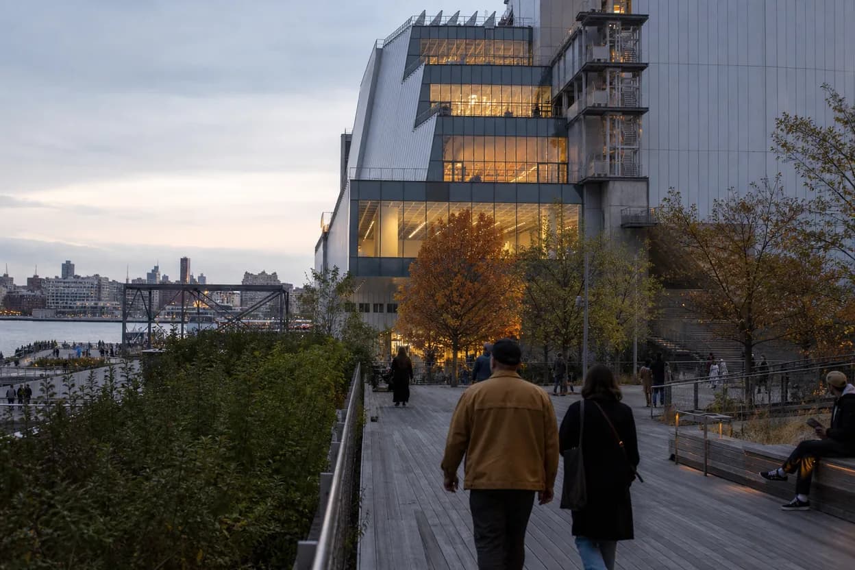 Cover scene for Whitney Museum Free Thursday Night: A Meatpacking Art Plan Before the Weekend Crowd